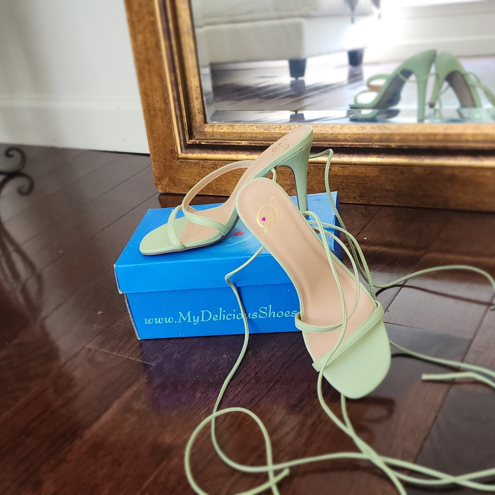 Delicious Green Heels Modern Strappy Design
